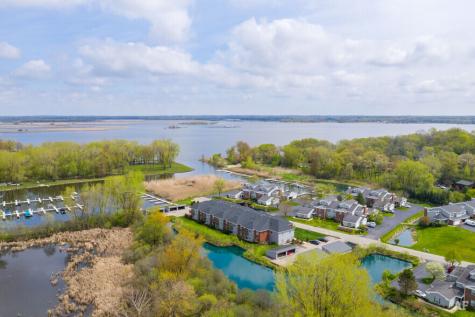 8300 Reva Bay Lane Fox Lake IL 60020