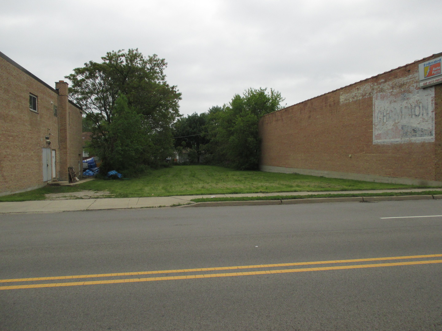 736 East St Charles Road Lombard IL 60148