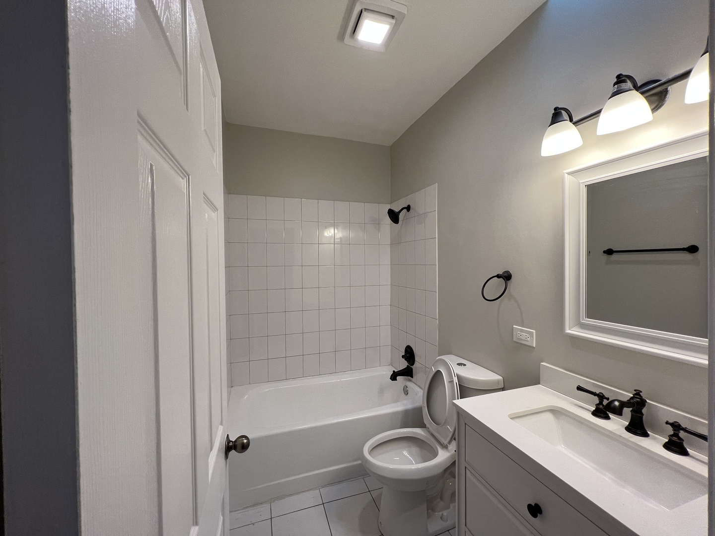 3242 North Pulaski Road Chicago IL 60641