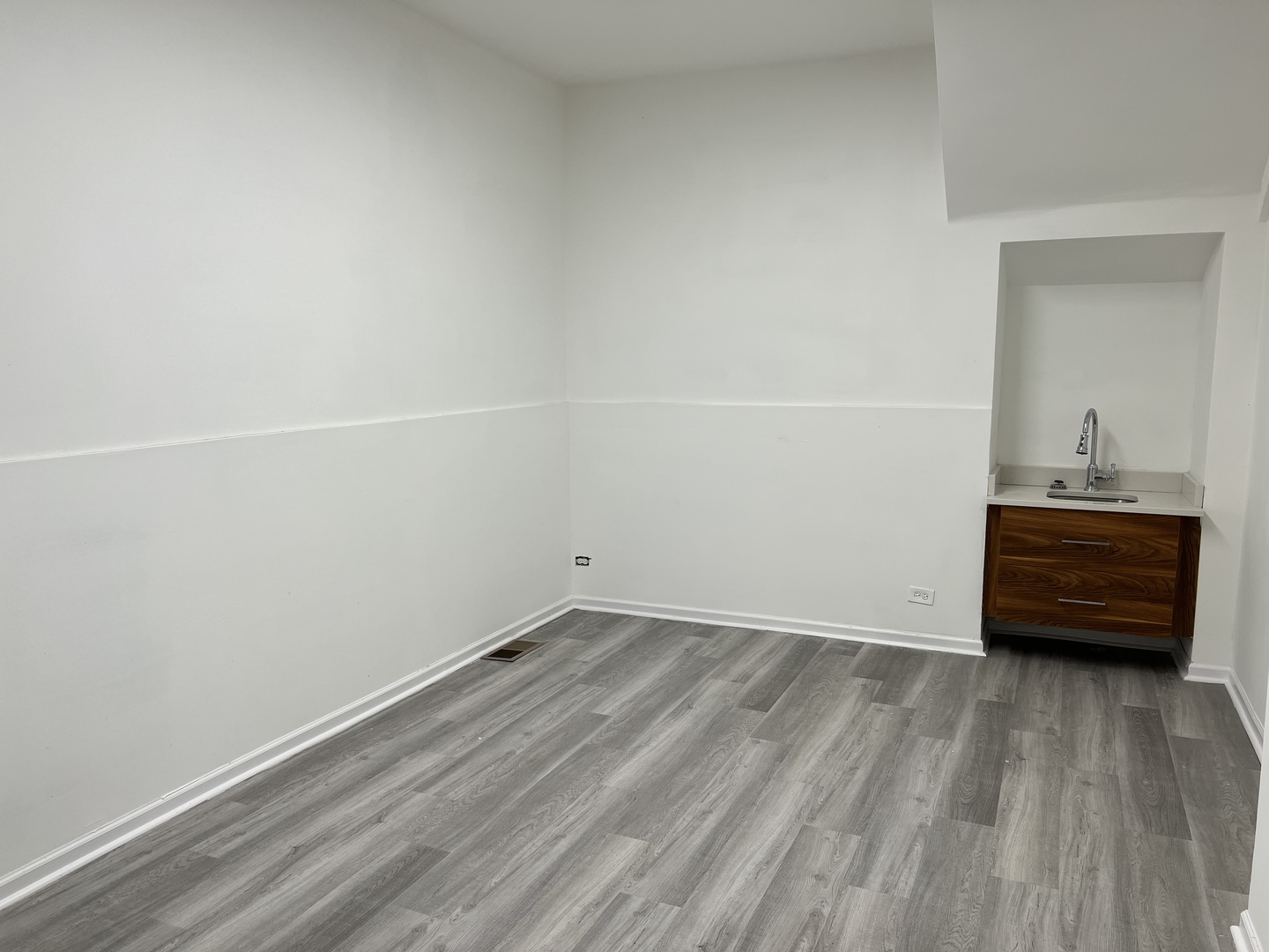 3242 North Pulaski Road Chicago IL 60641