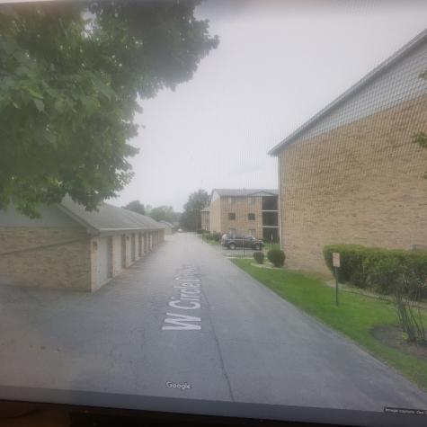 13300 West Circle Drive Parkway Crestwood IL 60418