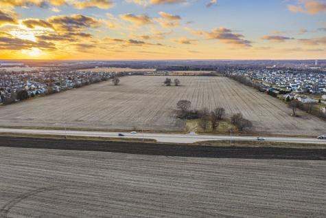 15432 Willowbrook Road South Beloit IL 61080
