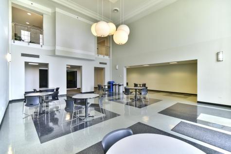 2200 E Devon Avenue Des Plaines IL 60018