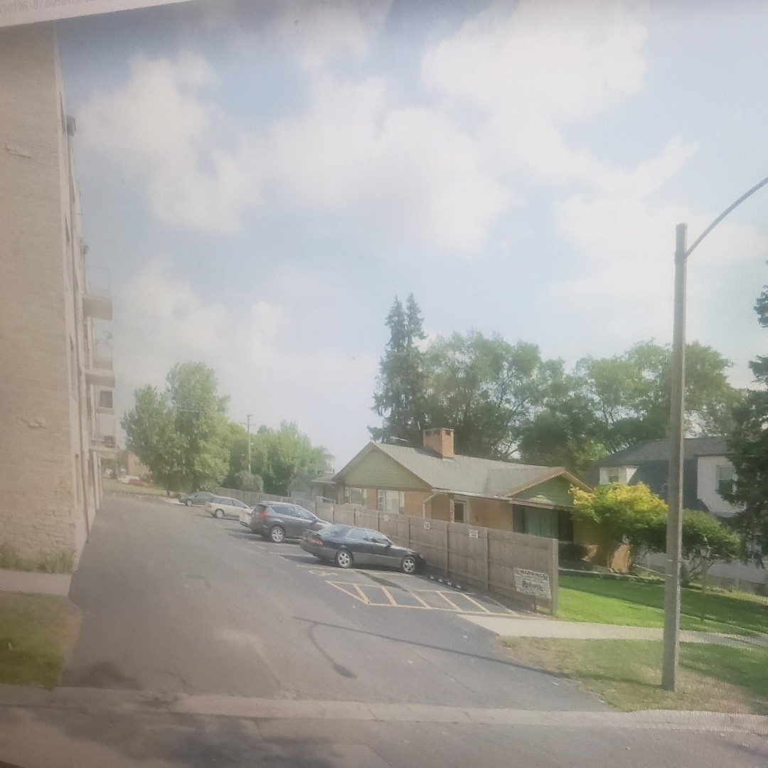 7335 West Oakwood Avenue Lyons IL 60534