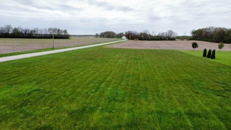 1883 North 2270 East Road Watseka IL 60970