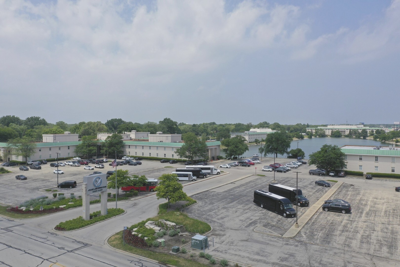 2250 E Devon Avenue Des Plaines IL 60018