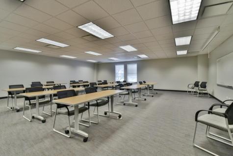 2250 E Devon Avenue Des Plaines IL 60018