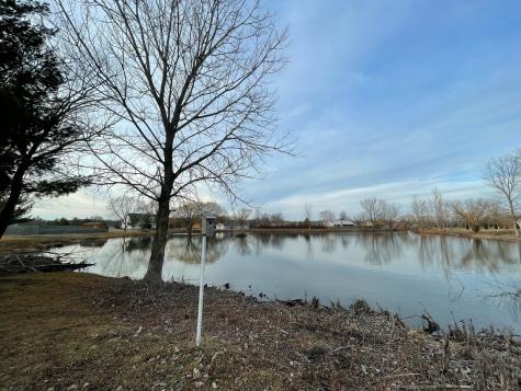 35 Nightingale Circle Camargo IL 61919