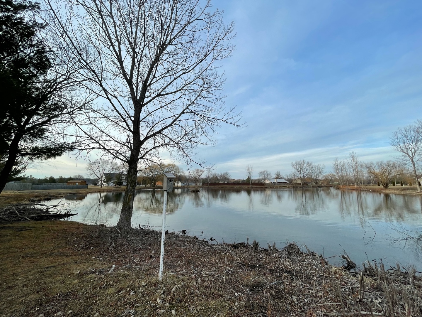 35 Nightingale Circle Camargo IL 61919