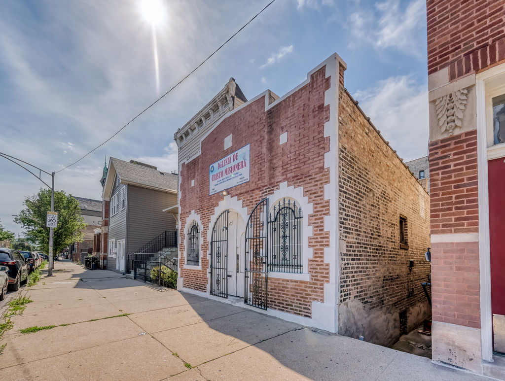 1457 West Blackhawk Street Chicago IL 60642